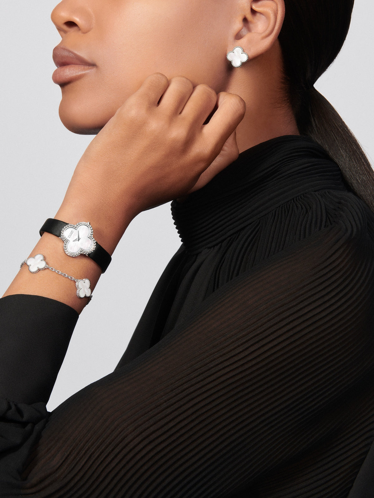 LUXE Reworked Vintage Alhambra bracelet, 5 motifs,18K white gold, Mother-of-pearl-Buy 1 Get 1 Free