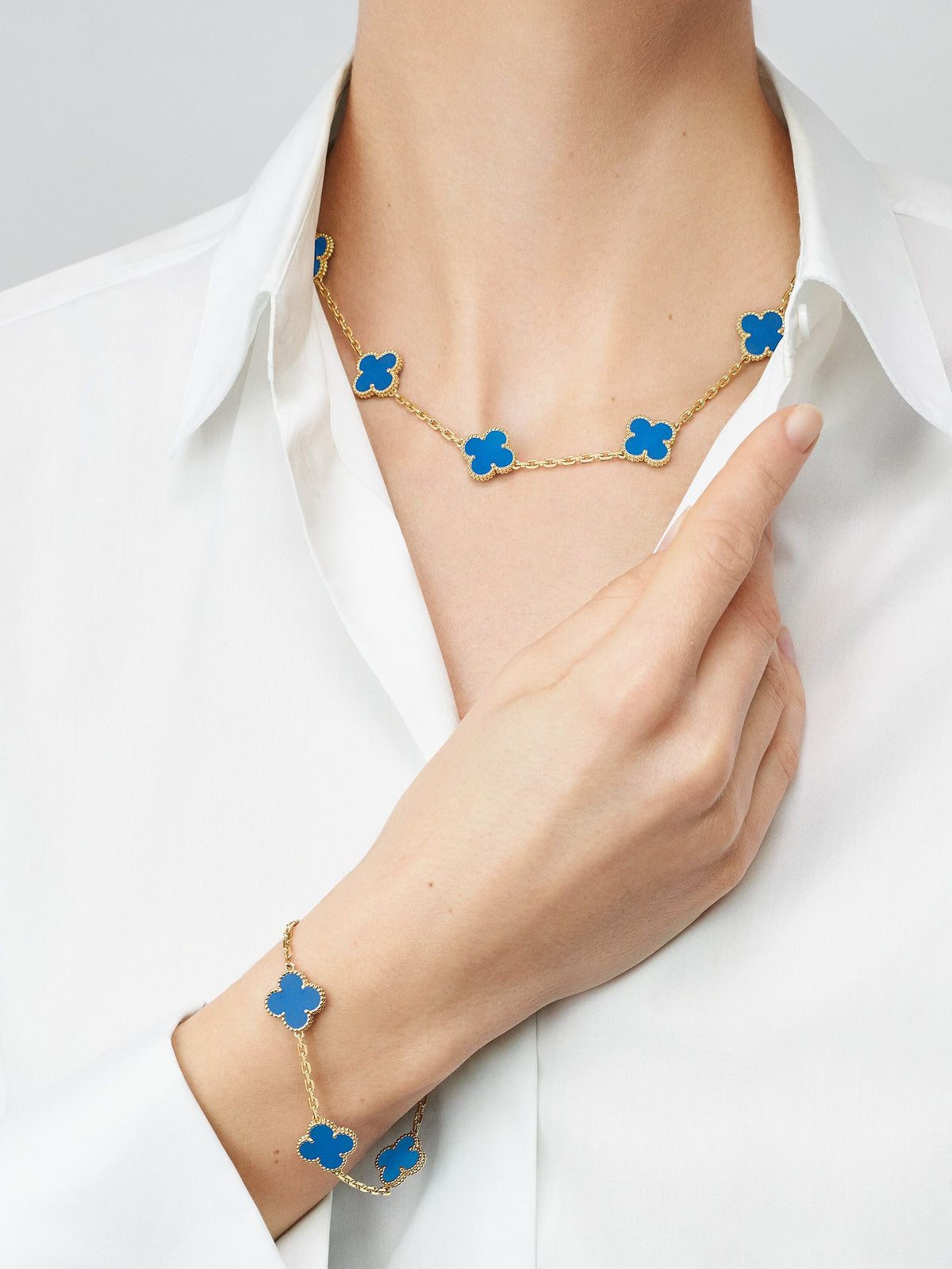 LUXE Reworked Vintage Alhambra bracelet, 5 motifs,18K yellow gold, Agate-Buy 1 Get 1 Free