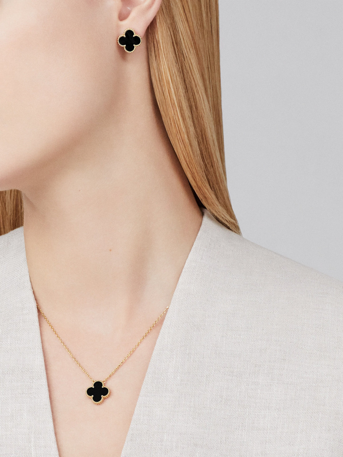 LUXE Reworked Vintage Alhambra pendant,18K yellow gold, Onyx-Buy 1 Get 1 Free