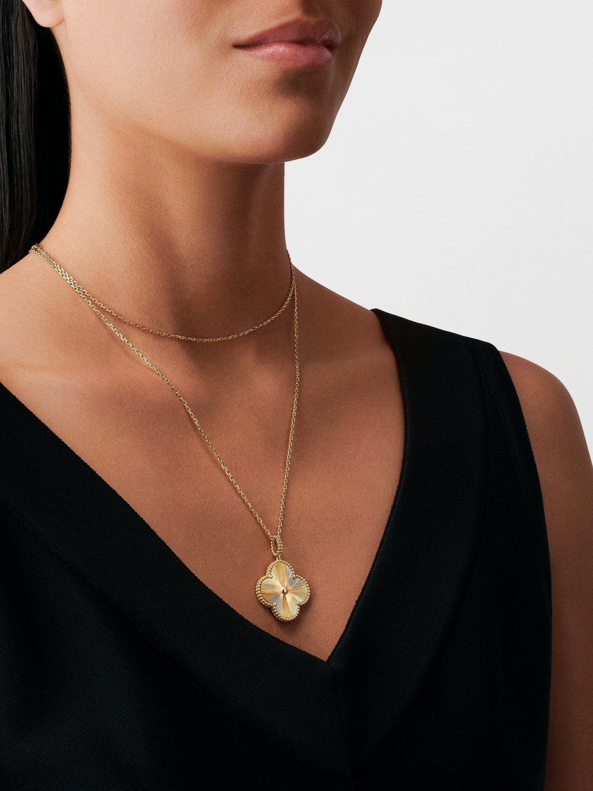 LUXE Reworked Magic Alhambra long necklace, 1 motif,18K yellow gold-Buy 1 Get 1 Free